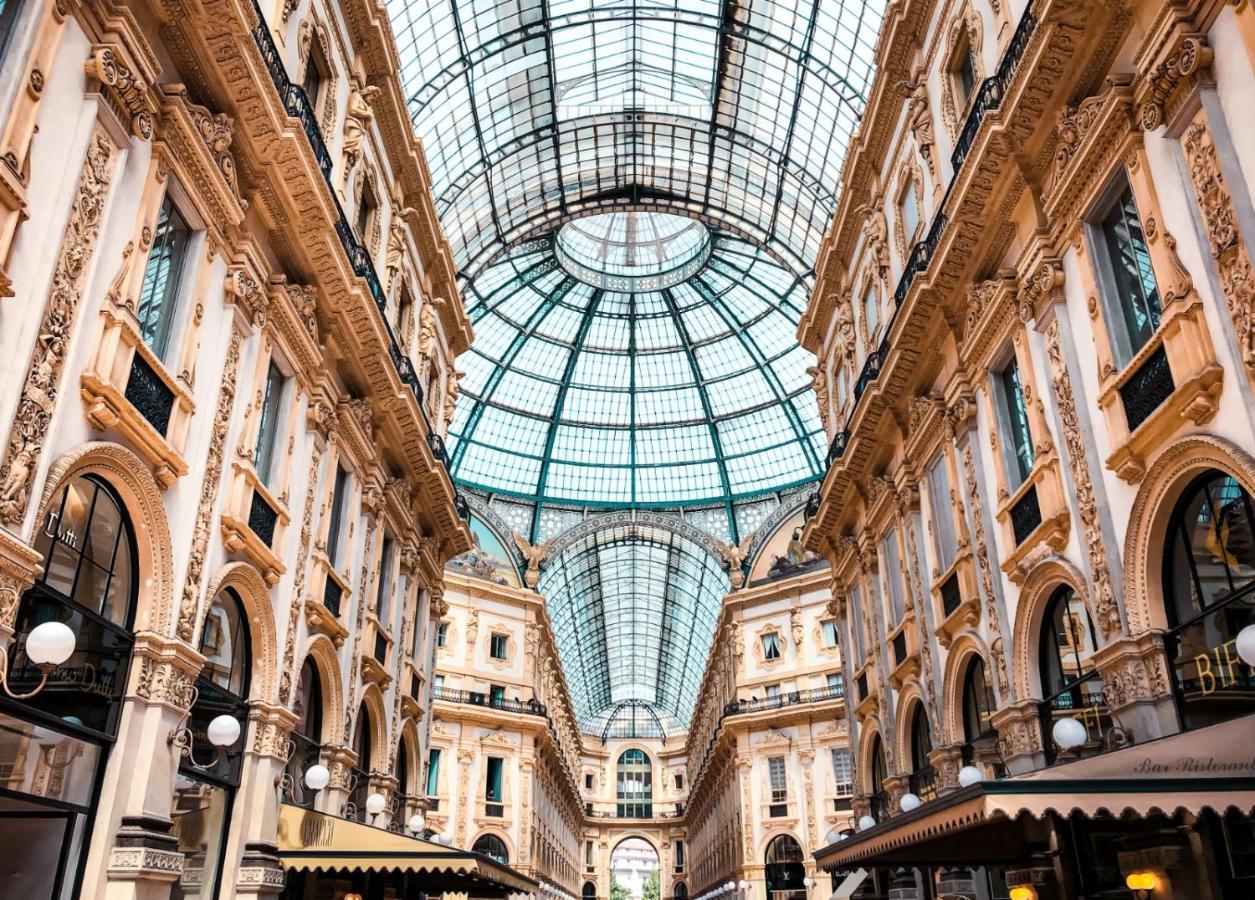 Comecasa Duomo - San Babila Lovely Apartment 米兰 外观 照片