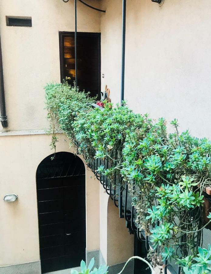 Comecasa Duomo - San Babila Lovely Apartment 米兰 外观 照片