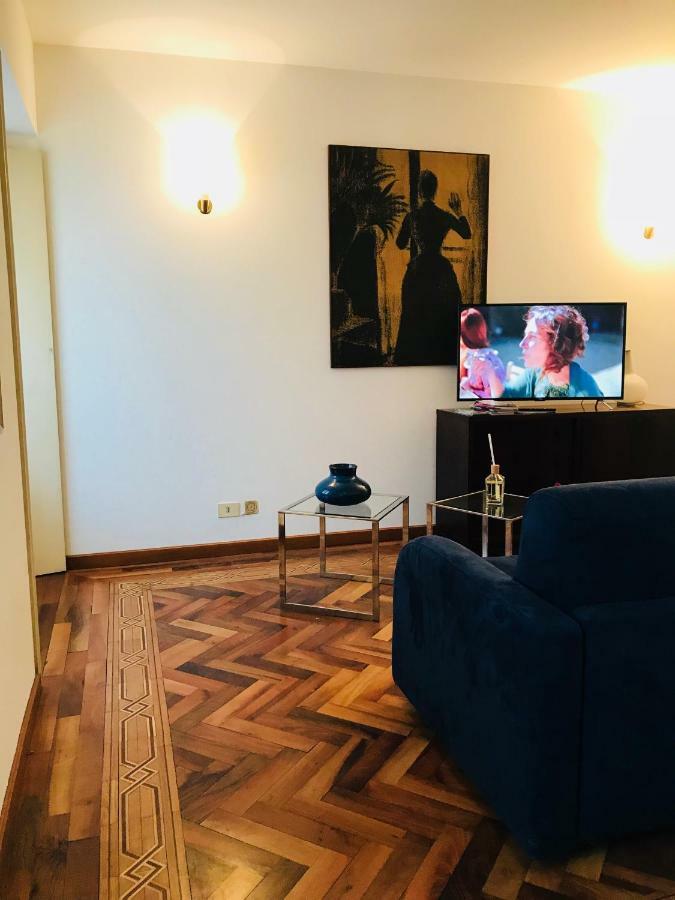 Comecasa Duomo - San Babila Lovely Apartment 米兰 外观 照片